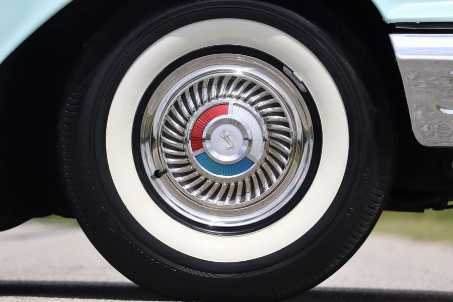 1960 Ford Thunderbird 2nd Gen - Image 6 of 15