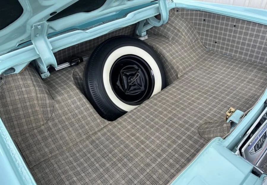 1960 Ford Thunderbird 2nd Gen - Image 12 of 15