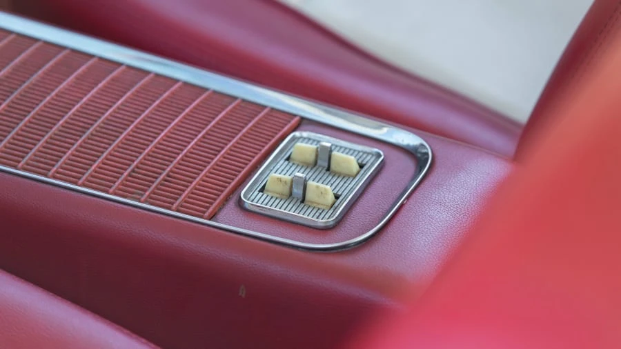 1960 Ford Thunderbird 2nd Gen - Image 11 of 23