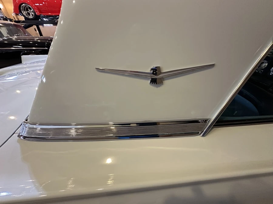 1960 Ford Thunderbird 2nd Gen - Image 13 of 23