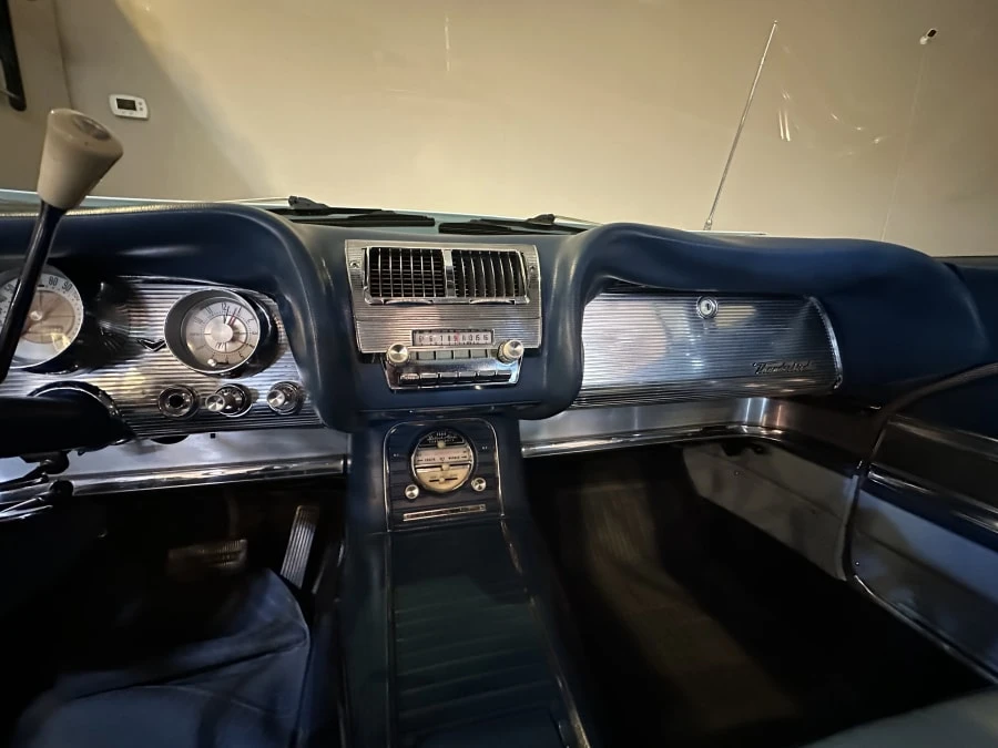 1960 Ford Thunderbird 2nd Gen - Image 17 of 23