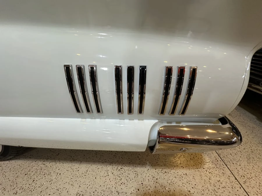 1960 Ford Thunderbird 2nd Gen - Image 9 of 23