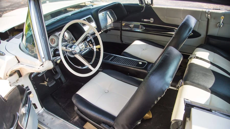 1960 Ford Thunderbird 2nd Gen - Image 4 of 12