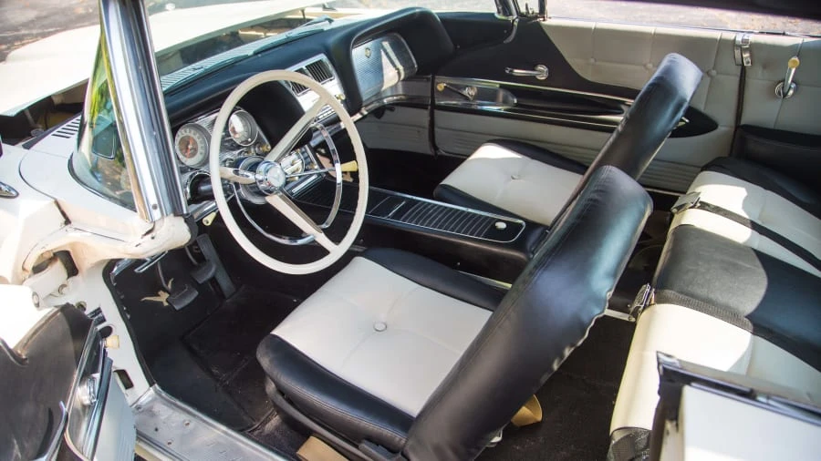 1960 Ford Thunderbird 2nd Gen - Image 4 of 12