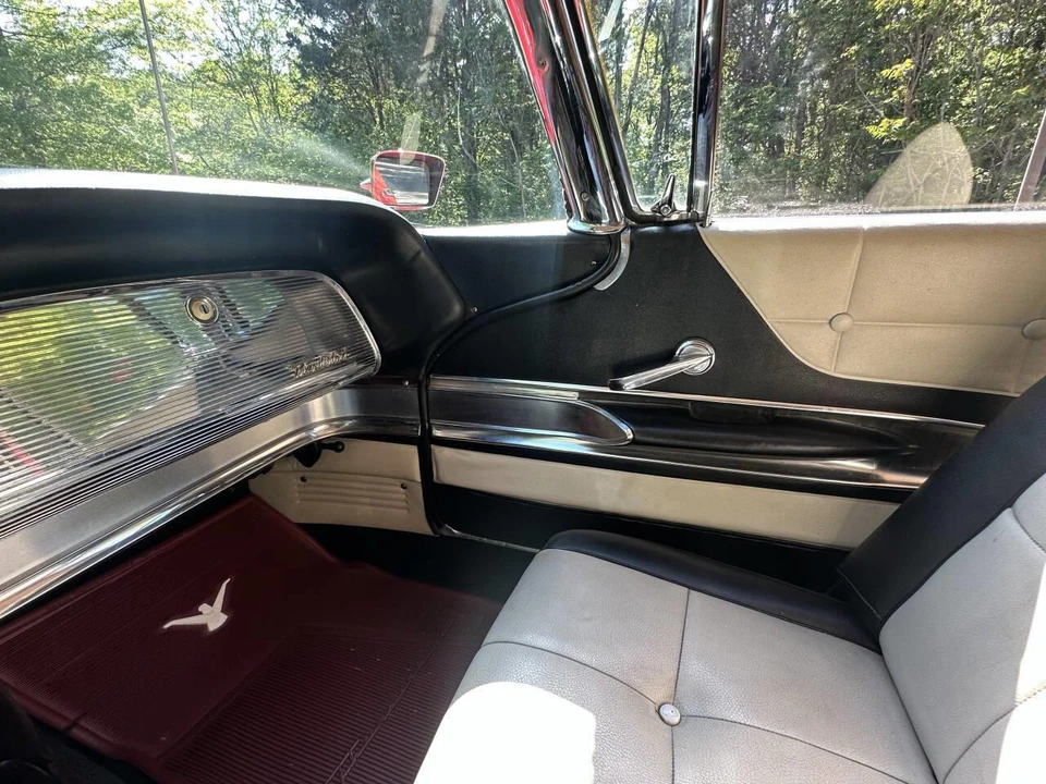 1960 Ford Thunderbird 2nd Gen - Image 11 of 14