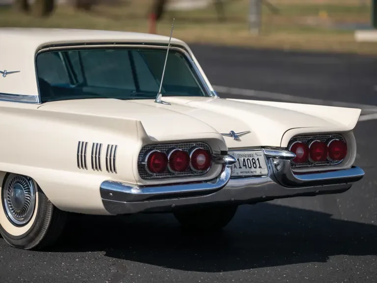 1960 Ford Thunderbird 2nd Gen - Image 11 of 28