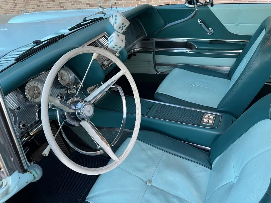 1960 Ford Thunderbird 2nd Gen - Image 4 of 7
