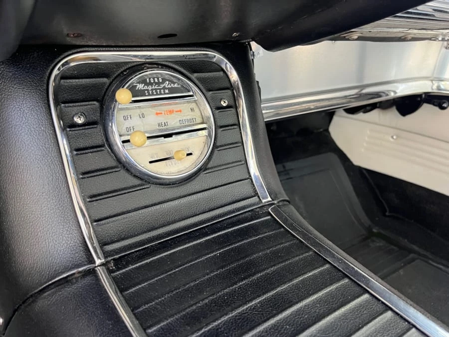 1960 Ford Thunderbird 2nd Gen - Image 12 of 16