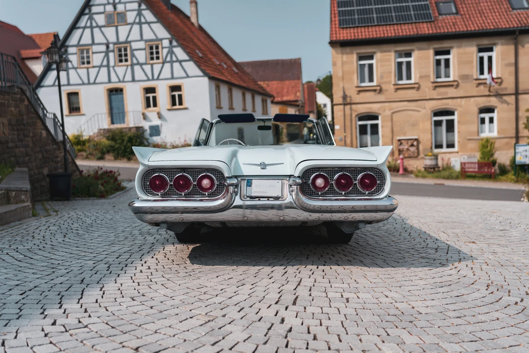 1960 Ford Thunderbird 2nd Gen - Image 13 of 31