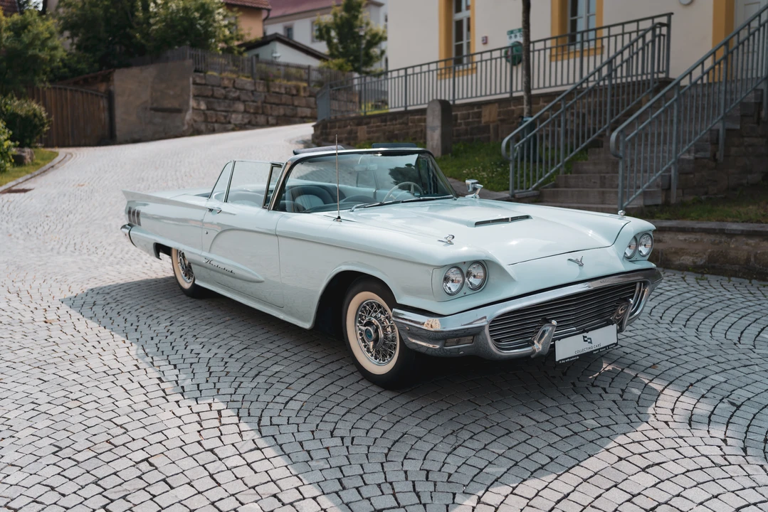 1960 Ford Thunderbird 2nd Gen - Image 9 of 31