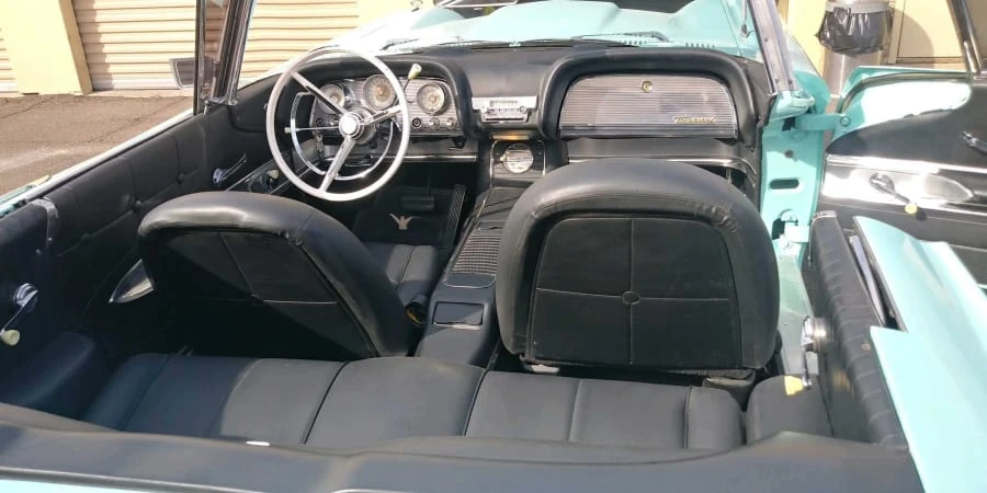 1960 Ford Thunderbird 2nd Gen - Image 4 of 12