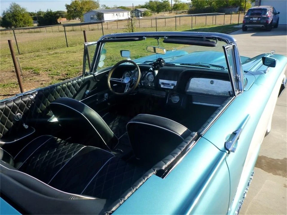 1960 Ford Thunderbird 2nd Gen - Image 11 of 12