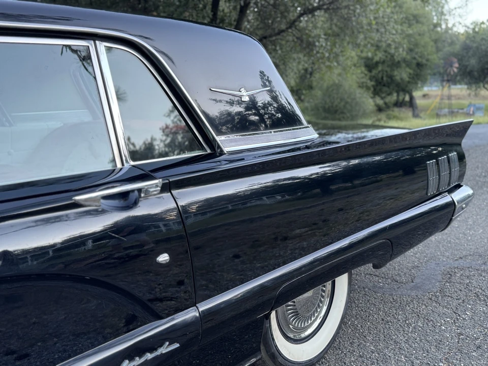 1960 Ford Thunderbird 2nd Gen - Image 16 of 31