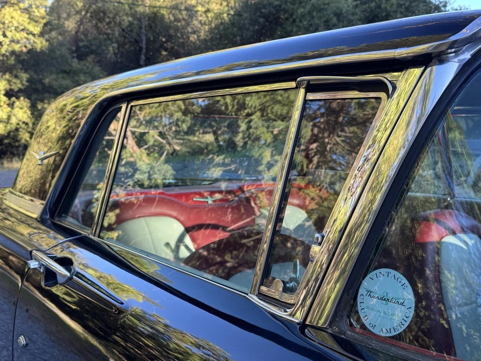 1960 Ford Thunderbird 2nd Gen - Image 17 of 31