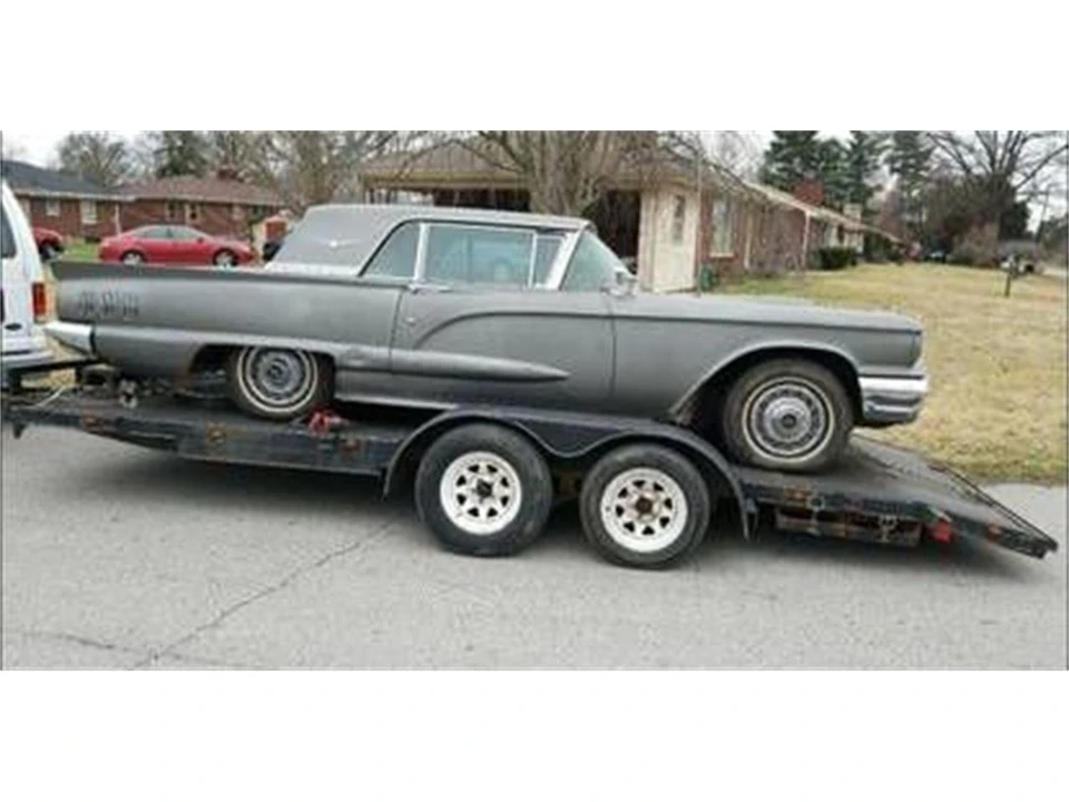 1960 Ford Thunderbird 2nd Gen - Image 10 of 14