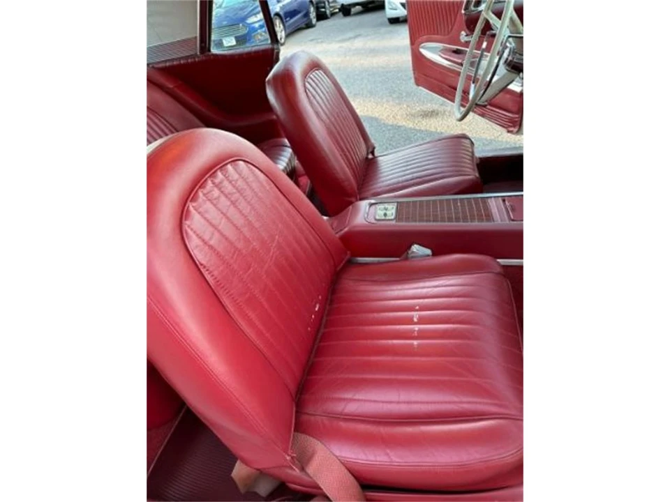 1960 Ford Thunderbird 2nd Gen - Image 15 of 30