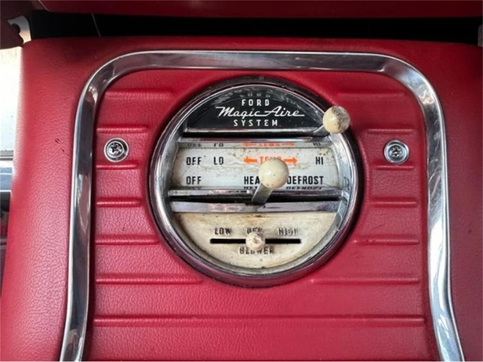 1960 Ford Thunderbird 2nd Gen - Image 17 of 30