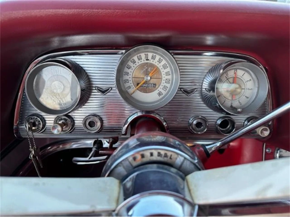1960 Ford Thunderbird 2nd Gen - Image 19 of 30