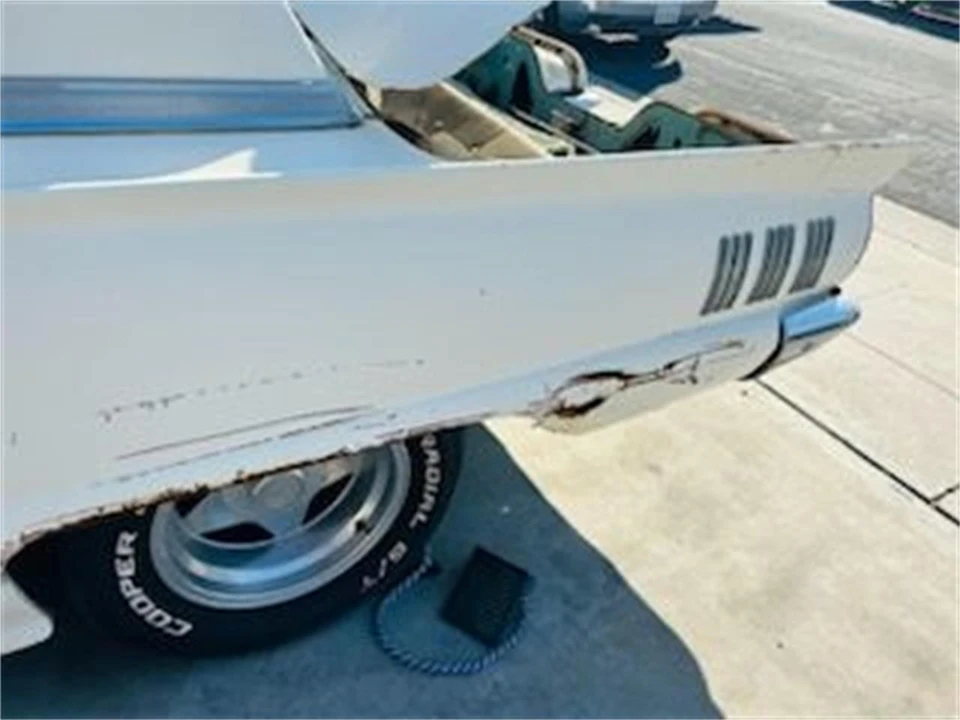 1960 Ford Thunderbird 2nd Gen - Image 10 of 13