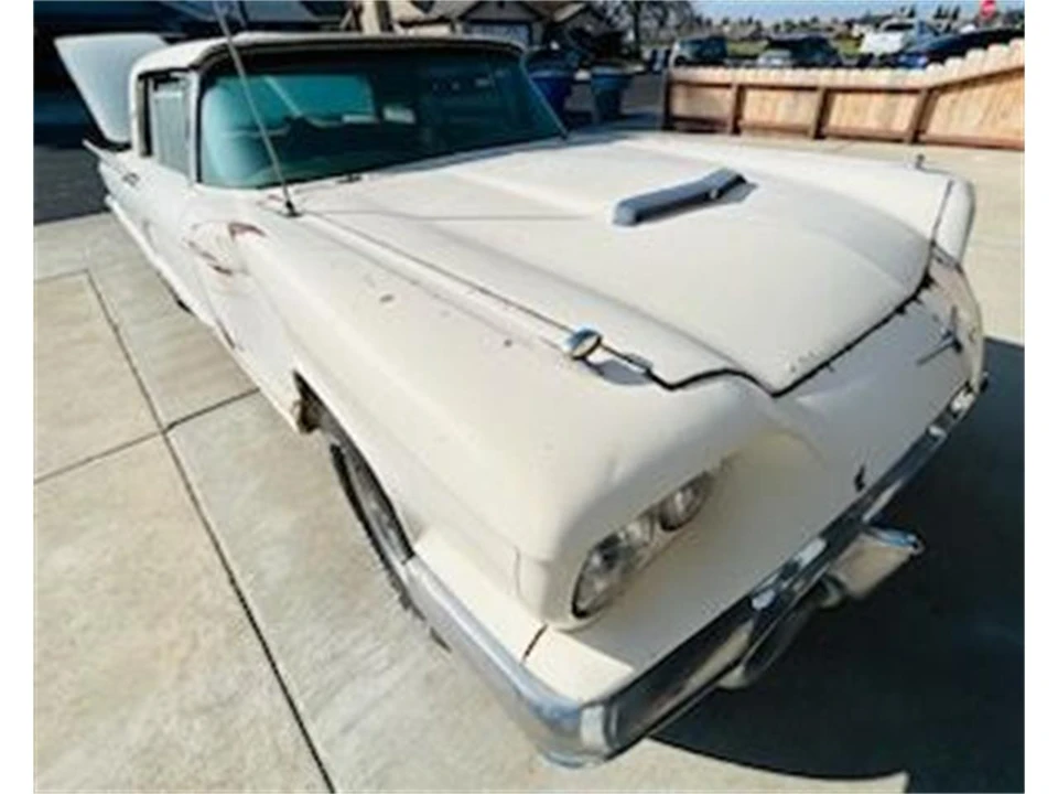 1960 Ford Thunderbird 2nd Gen - Image 9 of 13