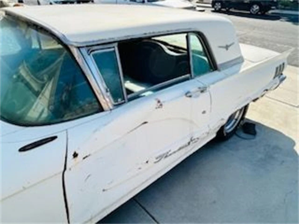 1960 Ford Thunderbird 2nd Gen - Image 12 of 13