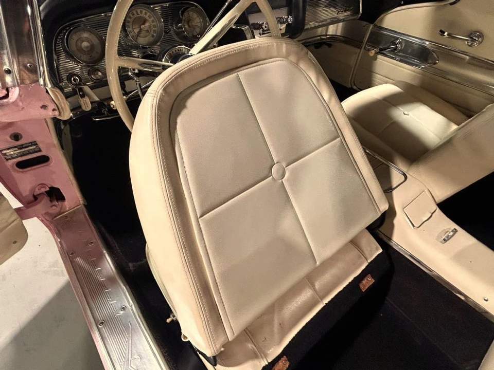 1960 Ford Thunderbird 2nd Gen - Image 17 of 31