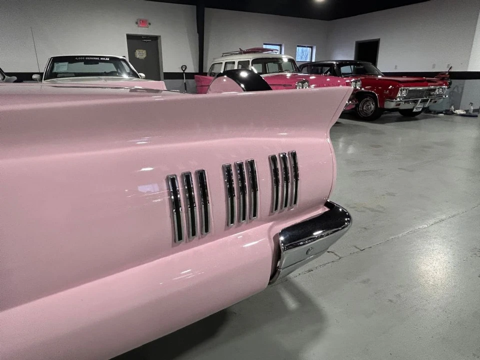 1960 Ford Thunderbird 2nd Gen - Image 22 of 31