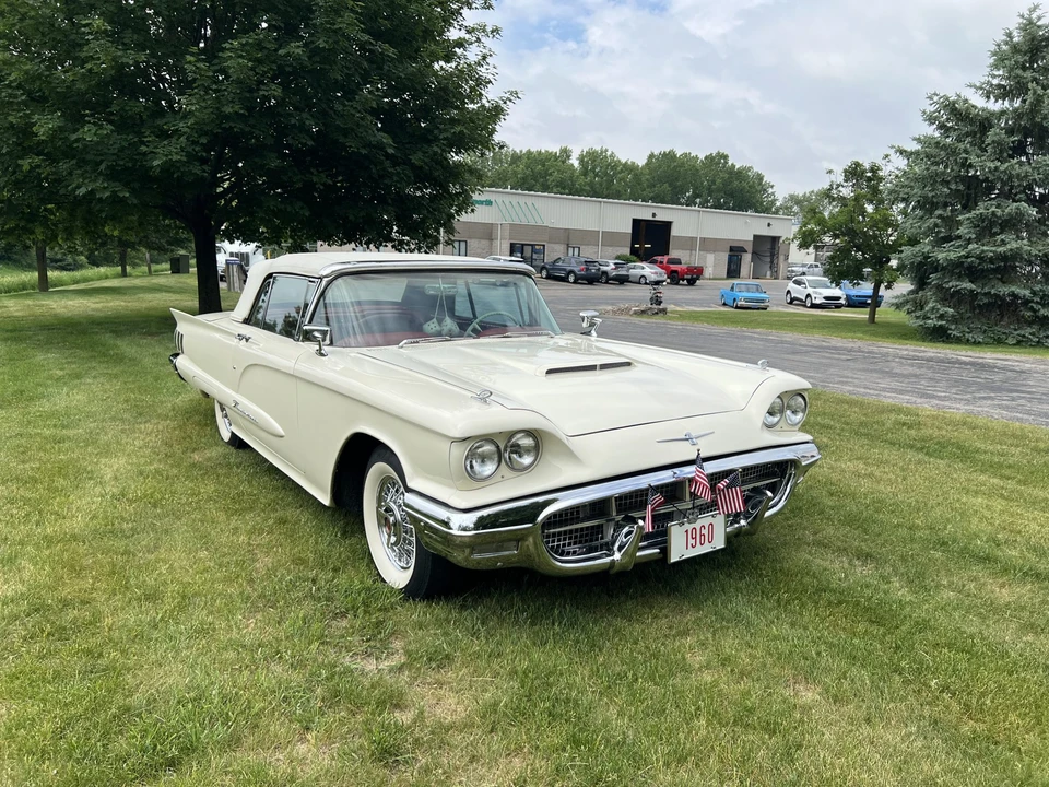 1960 Ford Thunderbird 2nd Gen - Image 25 of 31