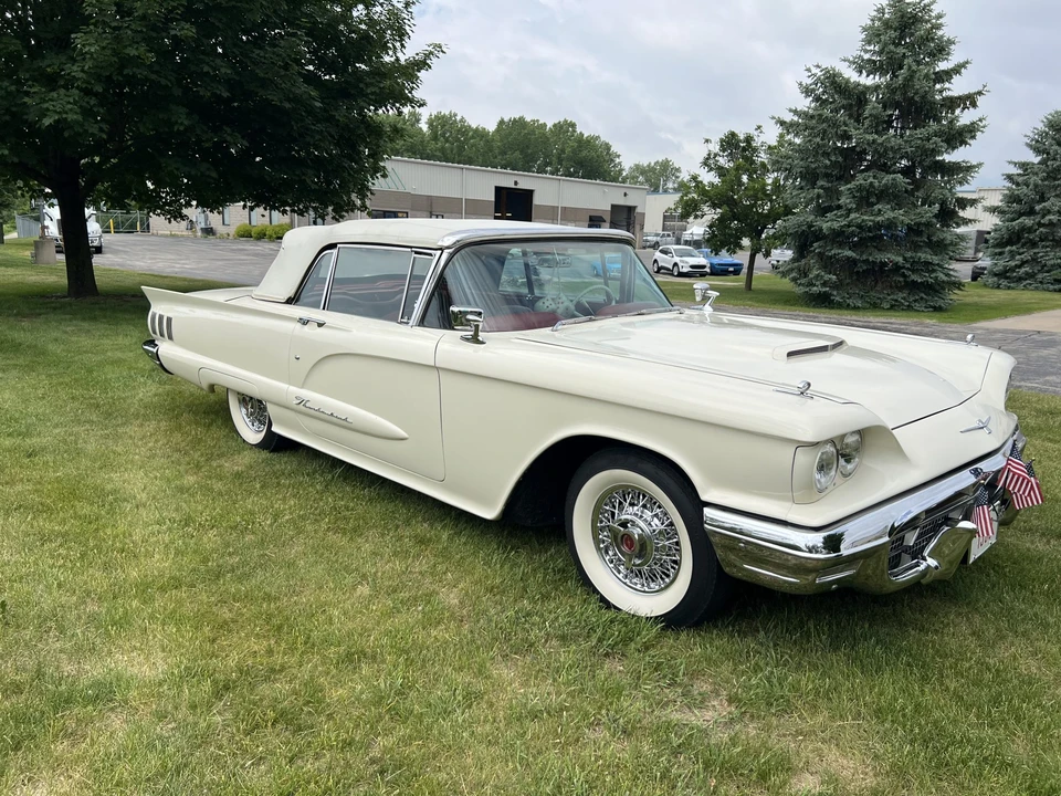 1960 Ford Thunderbird 2nd Gen - Image 24 of 31