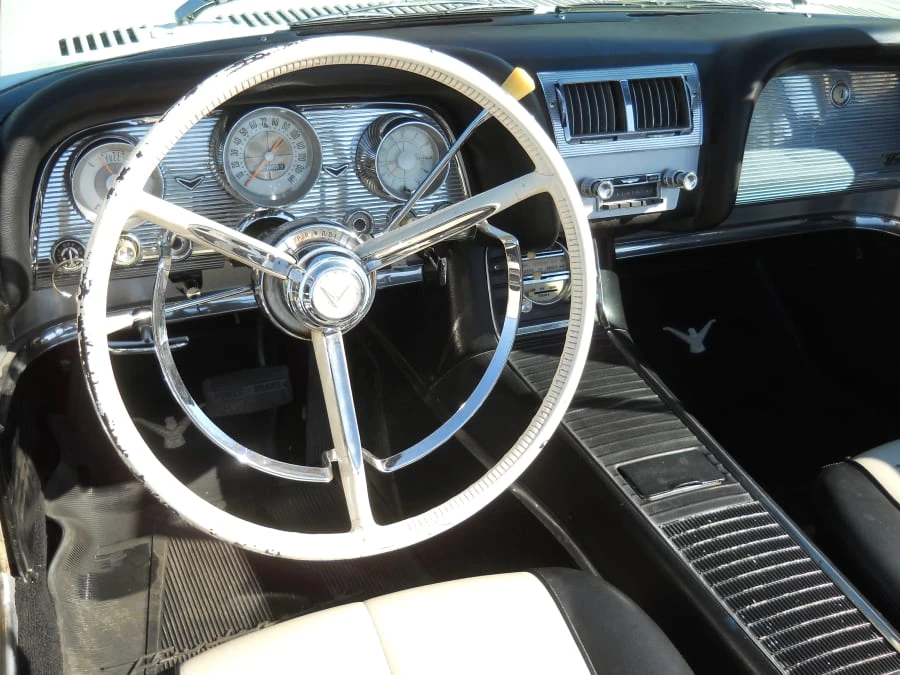 1960 Ford Thunderbird 2nd Gen - Image 10 of 16