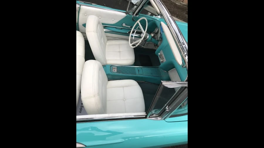1960 Ford Thunderbird 2nd Gen - Image 3 of 10