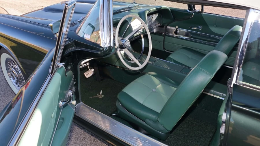 1960 Ford Thunderbird 2nd Gen - Image 4 of 12