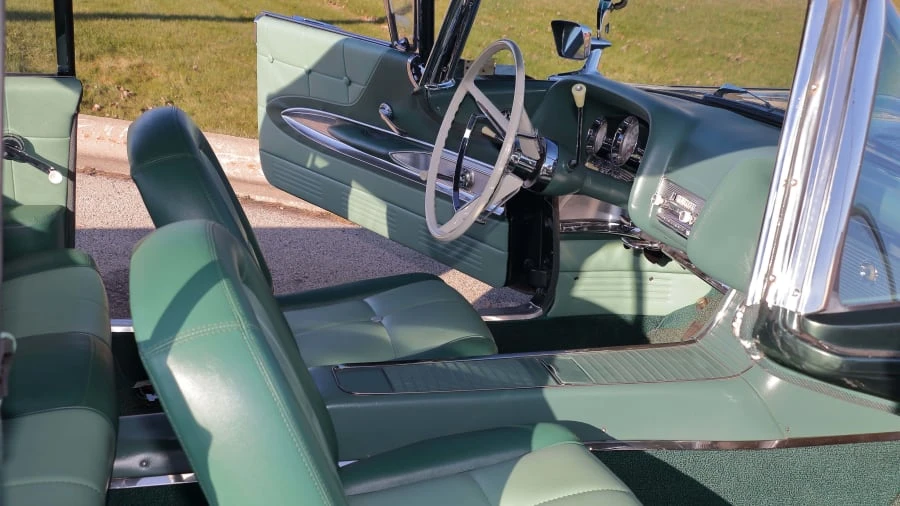 1960 Ford Thunderbird 2nd Gen - Image 5 of 12
