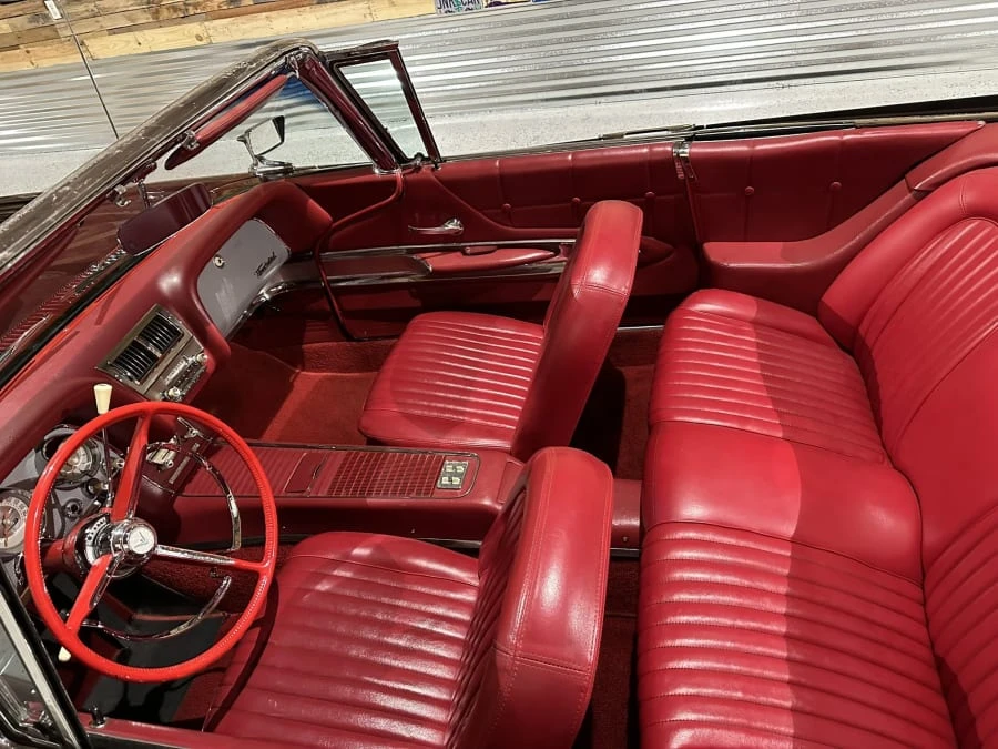 1960 Ford Thunderbird 2nd Gen - Image 20 of 23