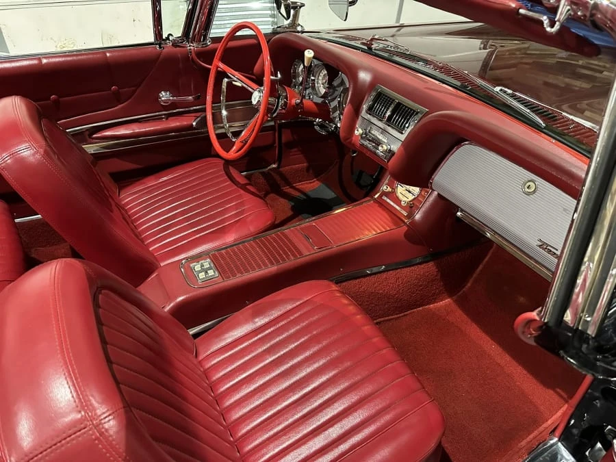 1960 Ford Thunderbird 2nd Gen - Image 22 of 23