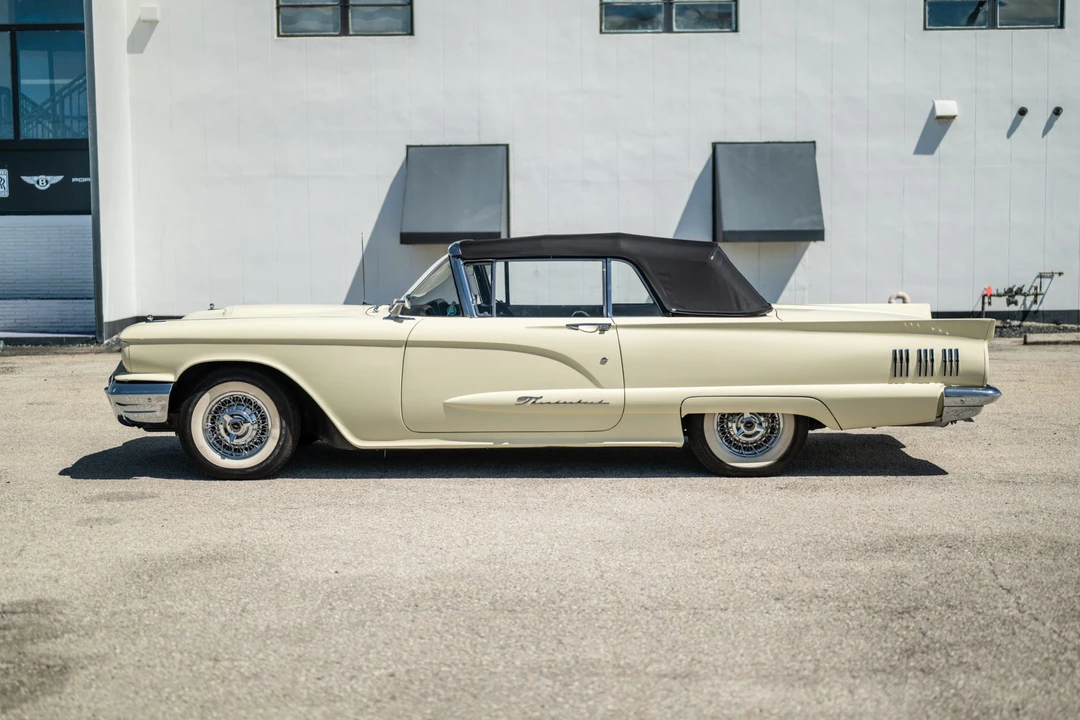 1960 Ford Thunderbird 2nd Gen - Image 14 of 31