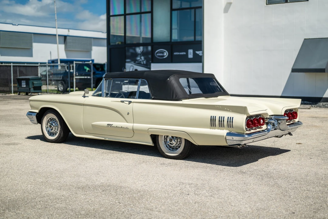 1960 Ford Thunderbird 2nd Gen - Image 16 of 31