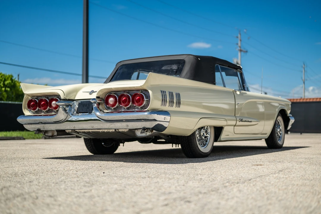 1960 Ford Thunderbird 2nd Gen - Image 23 of 31