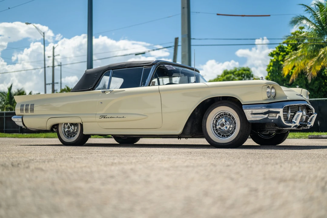 1960 Ford Thunderbird 2nd Gen - Image 29 of 31