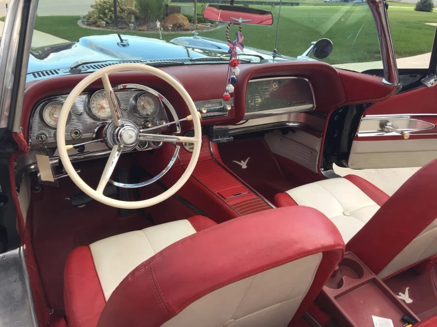1960 Ford Thunderbird 2nd Gen - Image 4 of 12