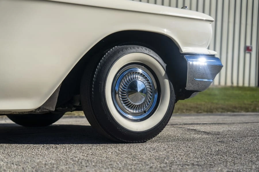 1960 Ford Thunderbird 2nd Gen - Image 14 of 31