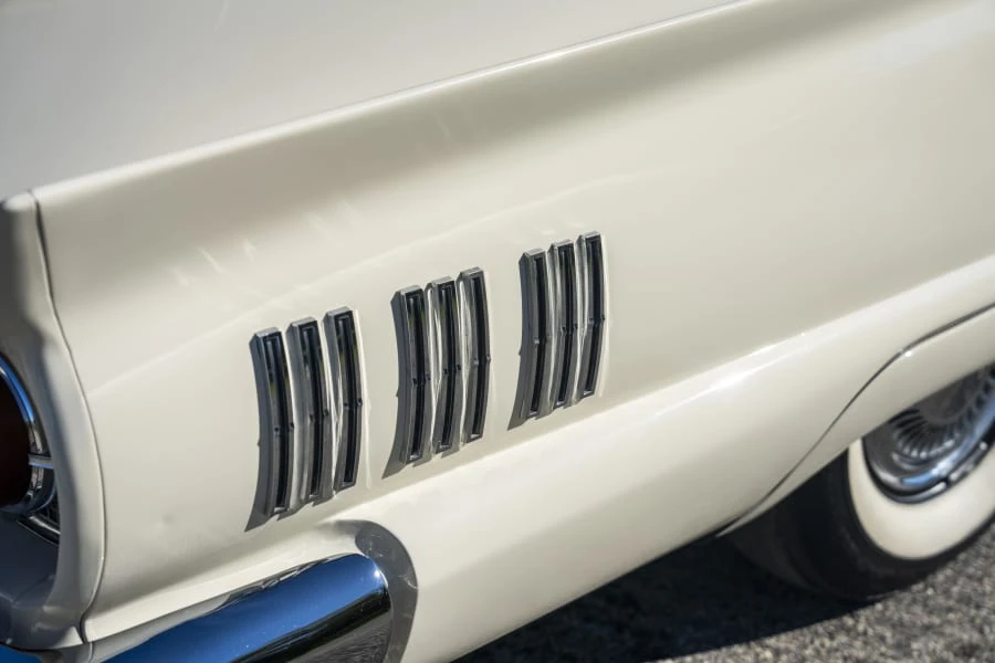 1960 Ford Thunderbird 2nd Gen - Image 9 of 31