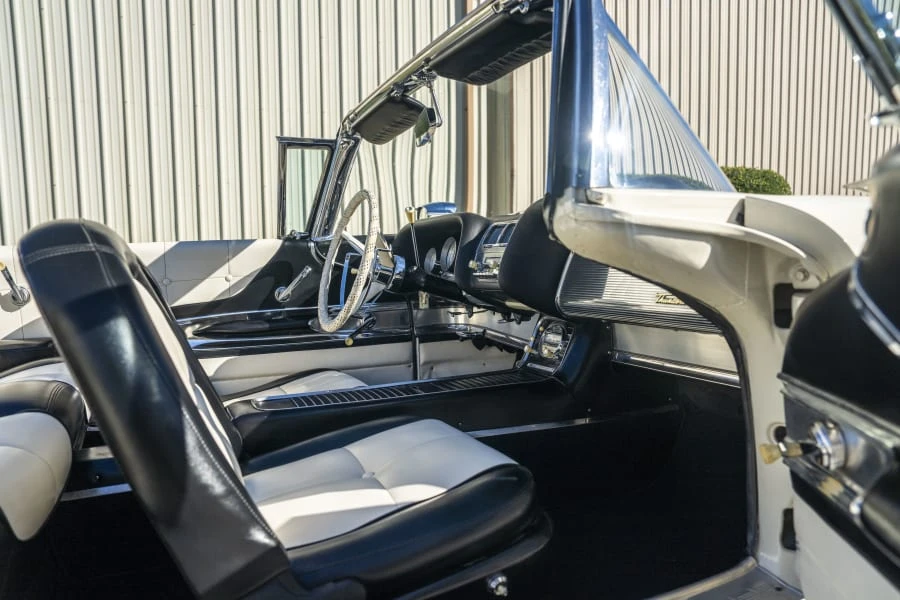 1960 Ford Thunderbird 2nd Gen - Image 18 of 31