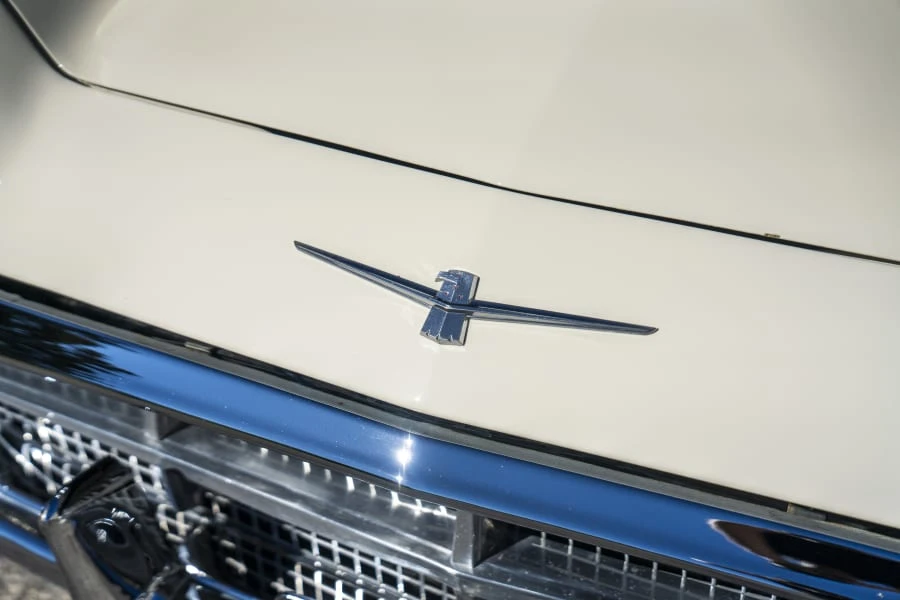 1960 Ford Thunderbird 2nd Gen - Image 13 of 31