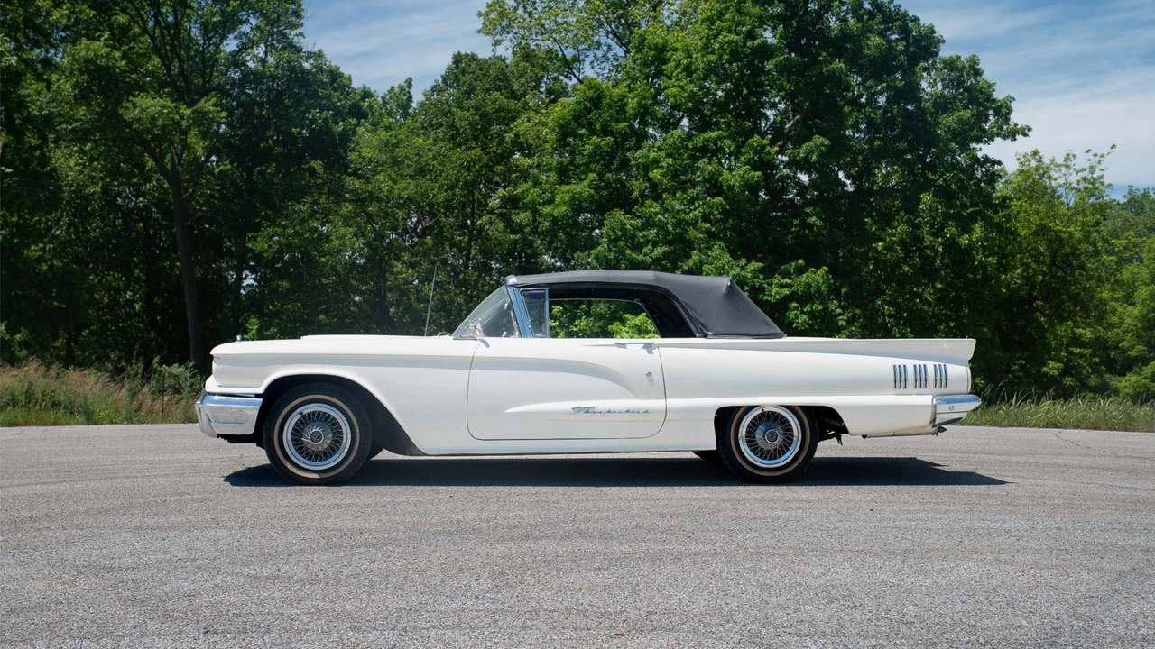 1960 Ford Thunderbird 2nd Gen - Image 11 of 31