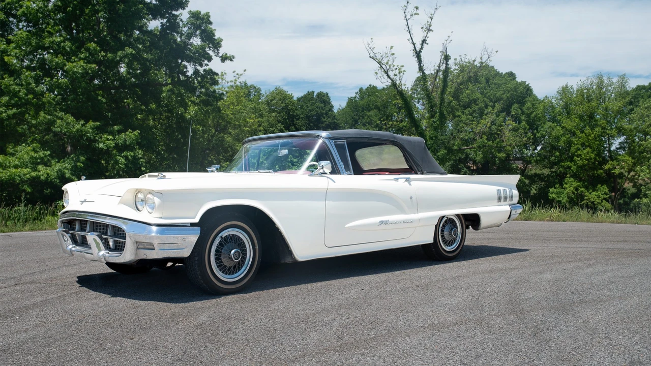 1960 Ford Thunderbird 2nd Gen - Image 12 of 31