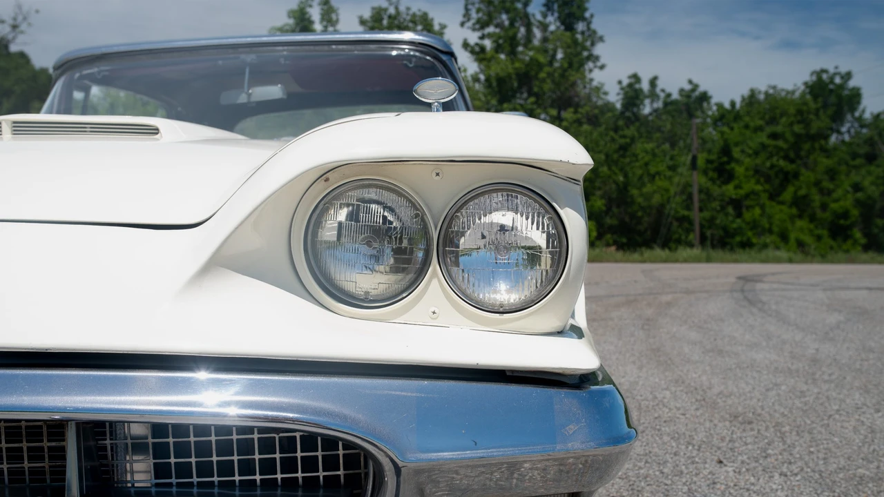 1960 Ford Thunderbird 2nd Gen - Image 14 of 31