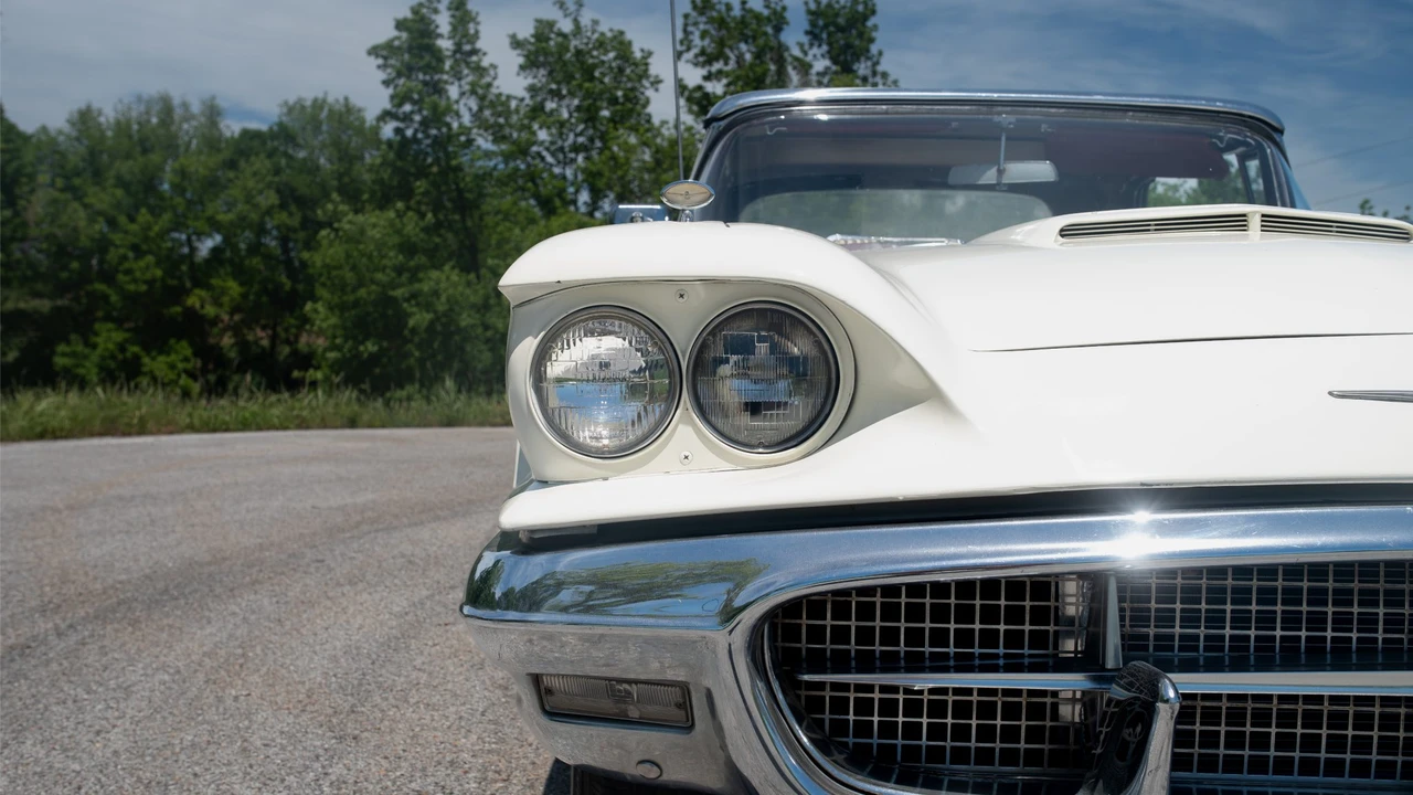 1960 Ford Thunderbird 2nd Gen - Image 15 of 31