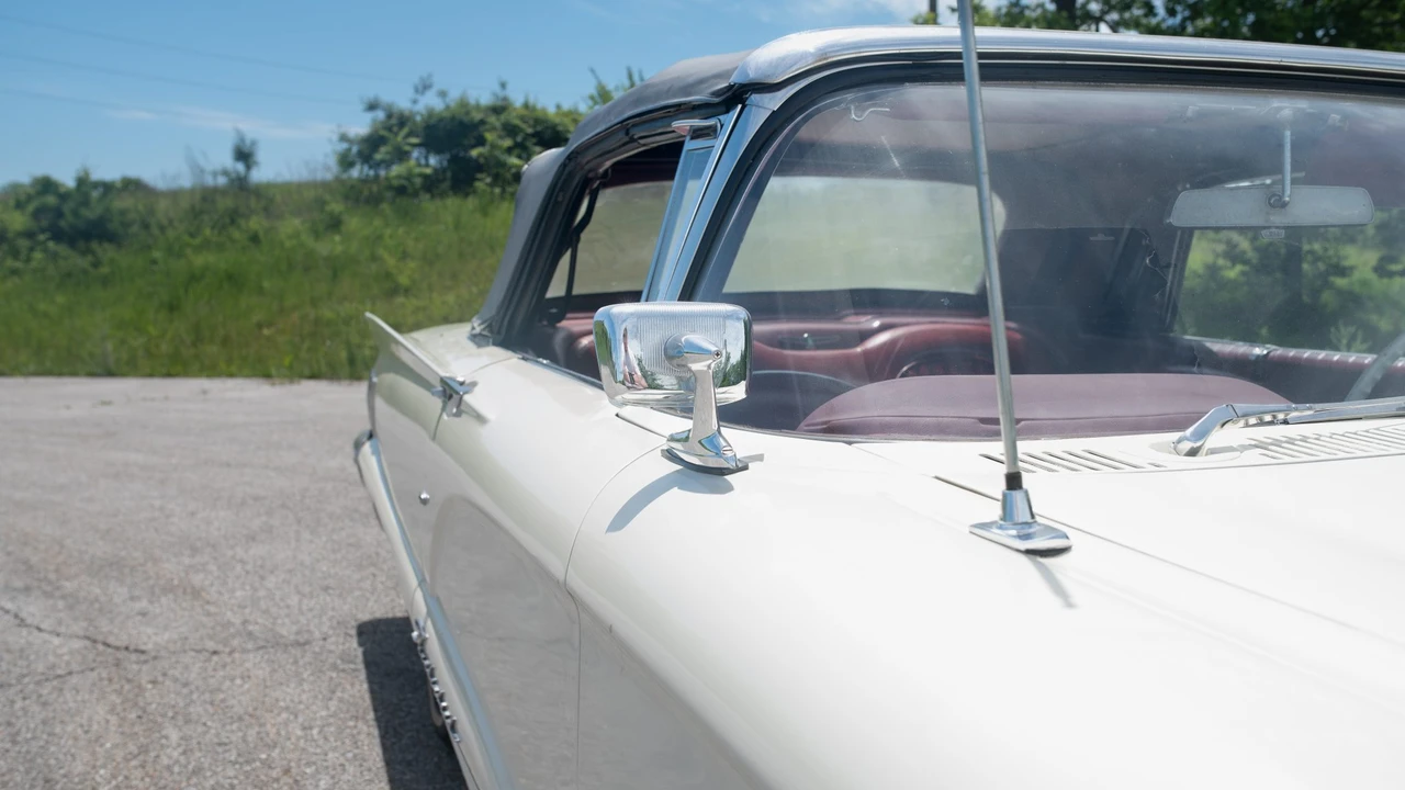 1960 Ford Thunderbird 2nd Gen - Image 21 of 31
