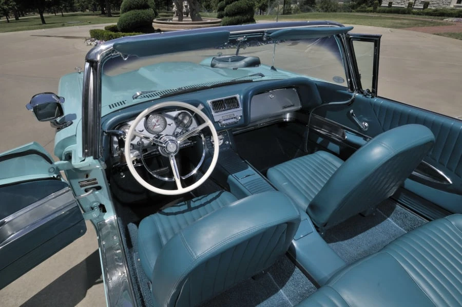 1960 Ford Thunderbird 2nd Gen - Image 4 of 8